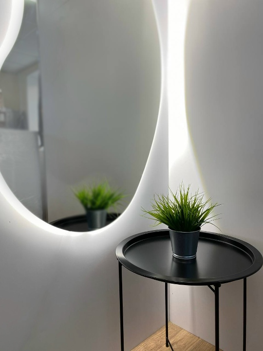 Фигурное зеркало с LED подсветкой — изображение 4